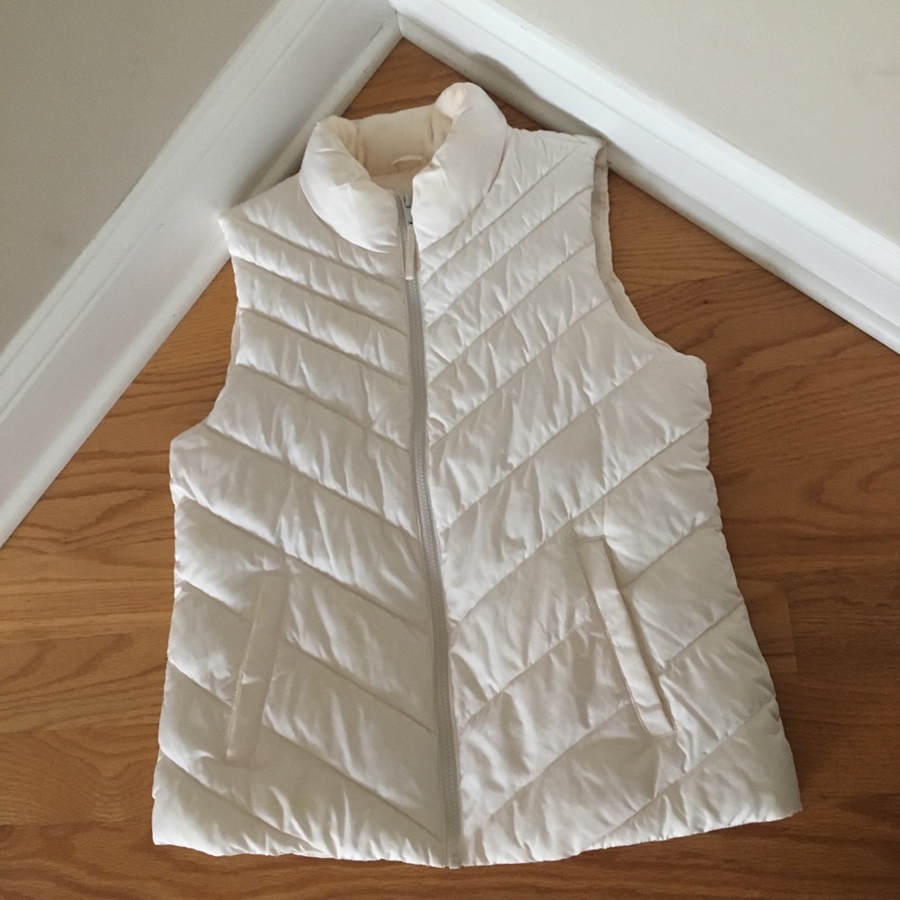 GAP White Chevron Vest Size M Womens